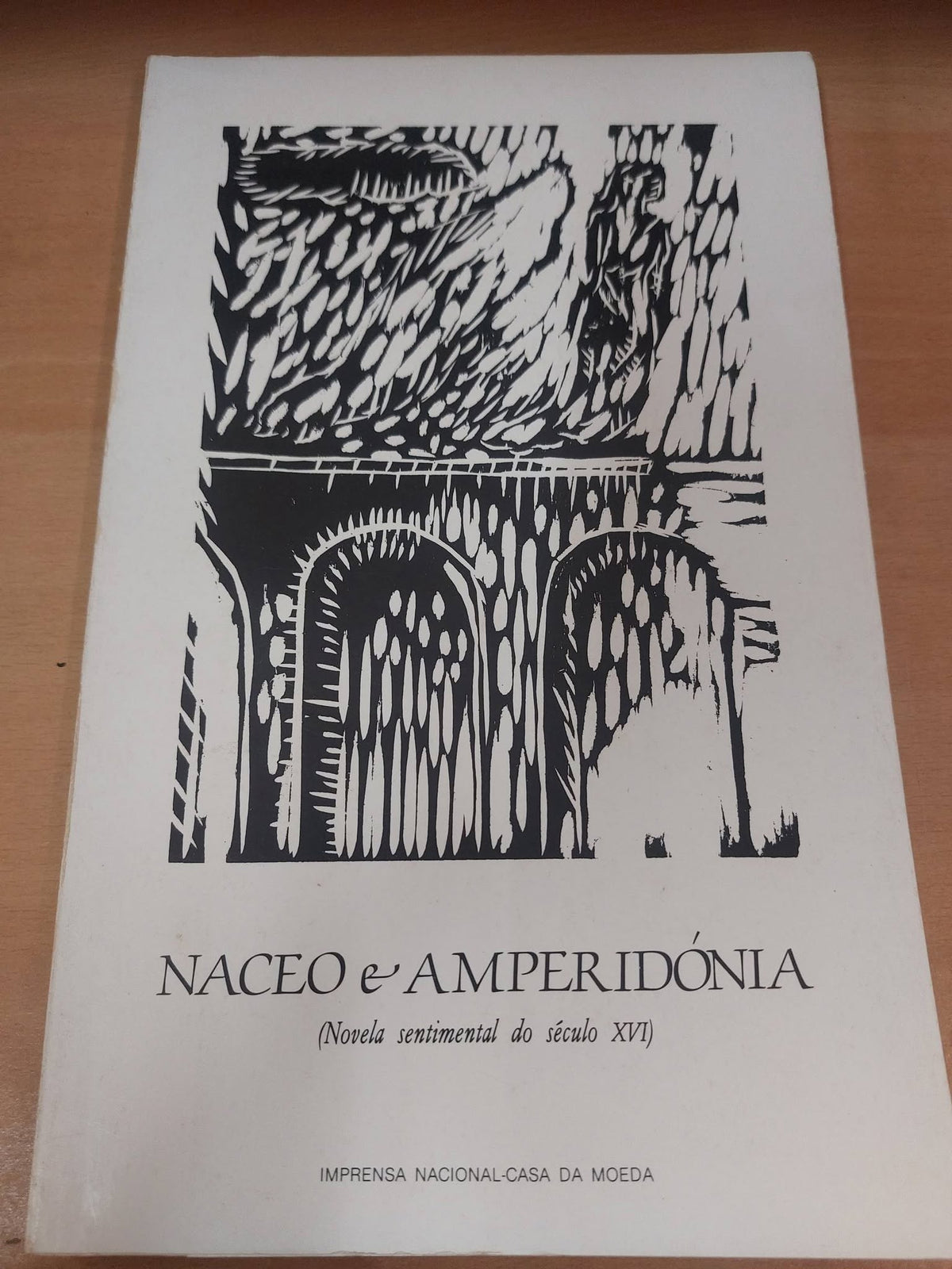 Naceo e Amperidónia